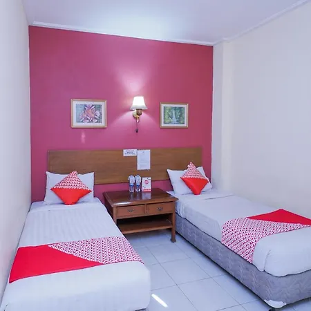 Oyo 227 Hotel Sebelas Syariah